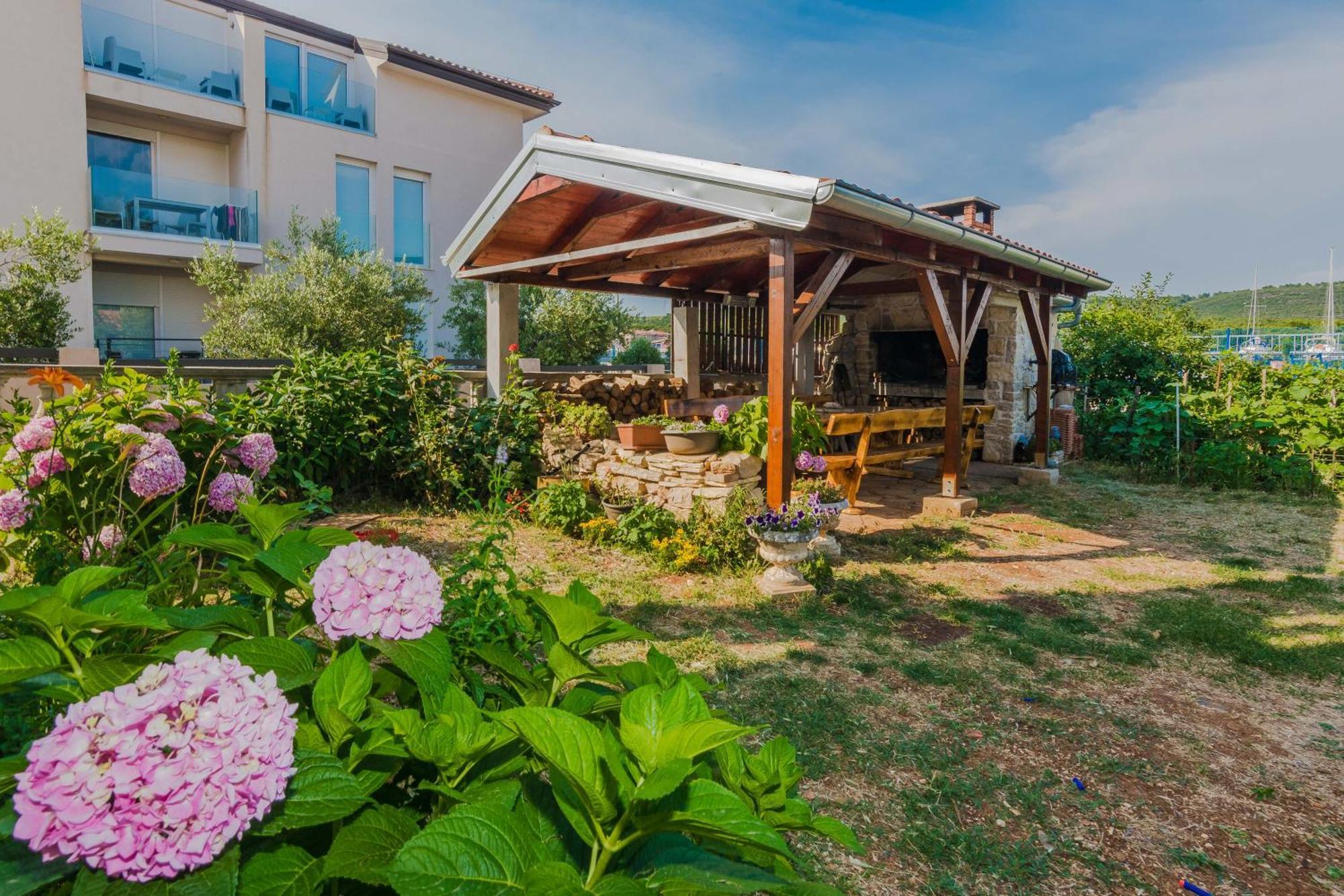 Luxury Apartments Monika Near The Sea With Private Parking Bibinje Buitenkant foto